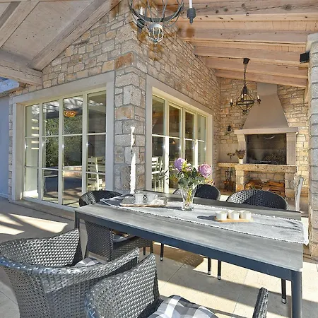 Rakovci 2303 Villa *