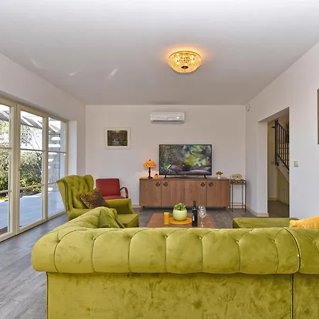 Villa Rakovci 2303