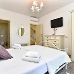 Villa Rakovci 2303 *