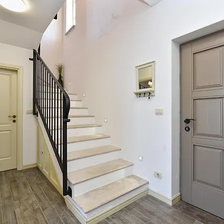 Ardiletta 2303 Villa *